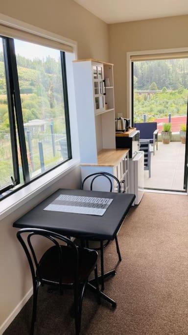 Maymorn Orchard Suites Upper Hutt Esterno foto