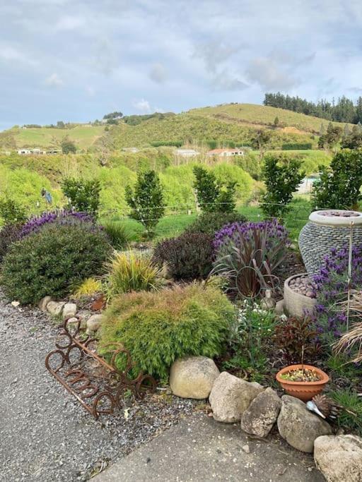 Maymorn Orchard Suites Upper Hutt Esterno foto